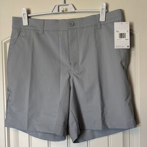 Nike Men's Gray Flat-Front Golf Shorts